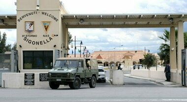 Iran, Crosetto nega base Sigonella a bombardieri Usa