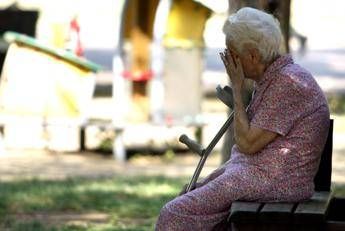 Anziani più soli e senza strategia nazionale, alert psicogeriatri ‘rischio fragilità silenziosa’