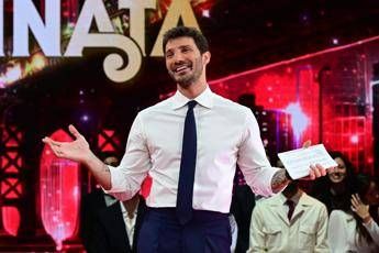 Ascolti tv, 25 marzo: vince De Martino con ‘Step’ su Rai 2