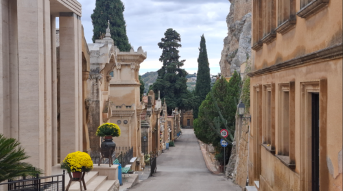 Caltanissetta, Cimitero Angeli: gli orari e i giorni nei quali poter circolare con i veicoli