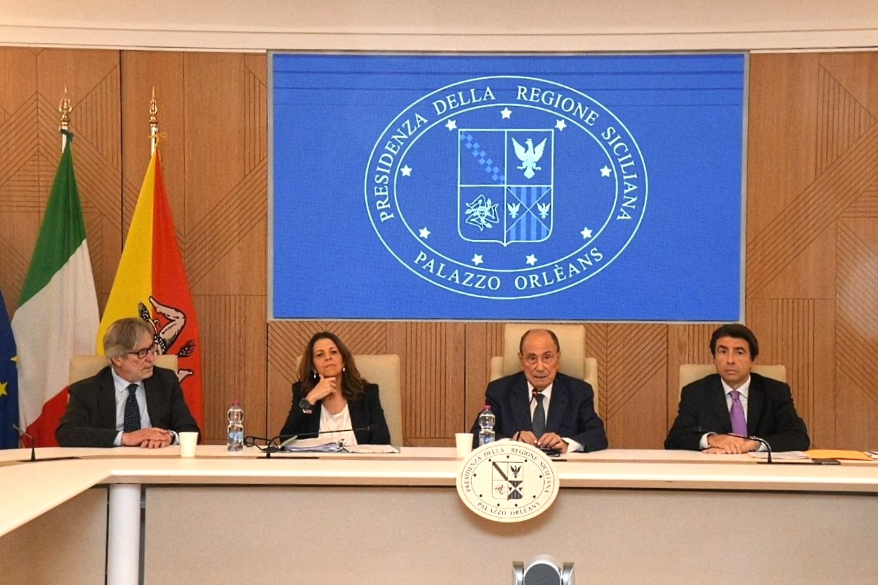 Regione, Schifani convoca i dirigenti generali: «Più controlli per prevenire illeciti e corruzione»