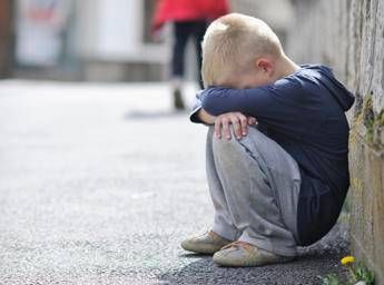 Disturbi alimentari, pediatri: “Già a 8 anni rifiutano il cibo”