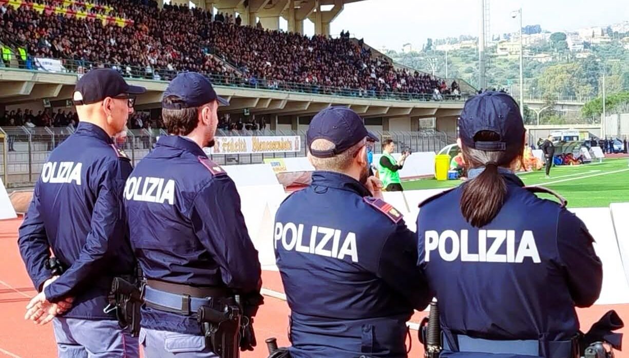 Caltanissetta. Accensione di fumogeni, esplosione di petardi e travisamento: il Questore Giambra ha emesso altri cinque daspo
