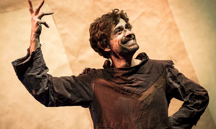 Caltanissetta, Giovanni Scifoni porta in scena “Frà”: San Francesco superstar del Medioevo al Teatro Regina Margherita