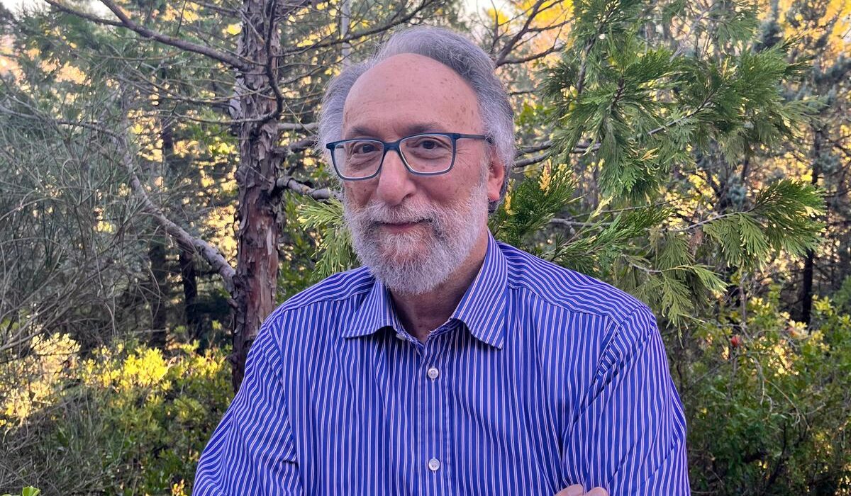 Caltanissetta, “Amore e donne e non soltanto”: l’antologia del farmacista-scrittore Vincenzo Bonasera per l’8 marzo. Il ricavato delle vendite sarà devoluto in beneficenza