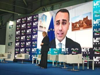 Iran, Di Maio: “Lavorare a de-escalation, sostenere Paesi Golfo”
