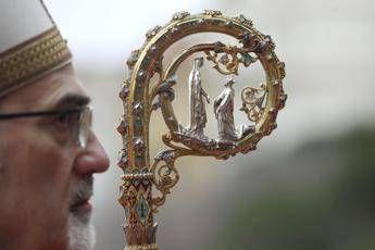 Israele impedisce a cardinale Pizzaballa accesso a Santo Sepolcro per messa domenica delle Palme. Meloni: “Un’offesa”, Tajani: “Sdegnati con Tel Aviv”