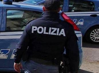 Lanciano monopattino, donna colpita alla testa: due minori in manette a Napoli
