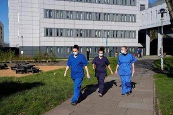 Meningite, pediatri: “Le 10 cose da sapere su infezione che preoccupa in Gb”
