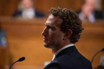 Meta e YouTube condannati nel processo perché creano dipendenza