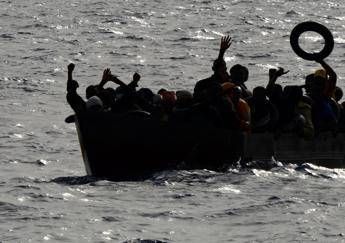 Migranti, naufragio al largo di Lampedusa: disperso un bimbo
