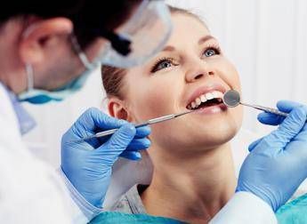 Odontoiatra, ‘dal caffè allo svapo, 5 gesti quotidiani per proteggere il sorriso’