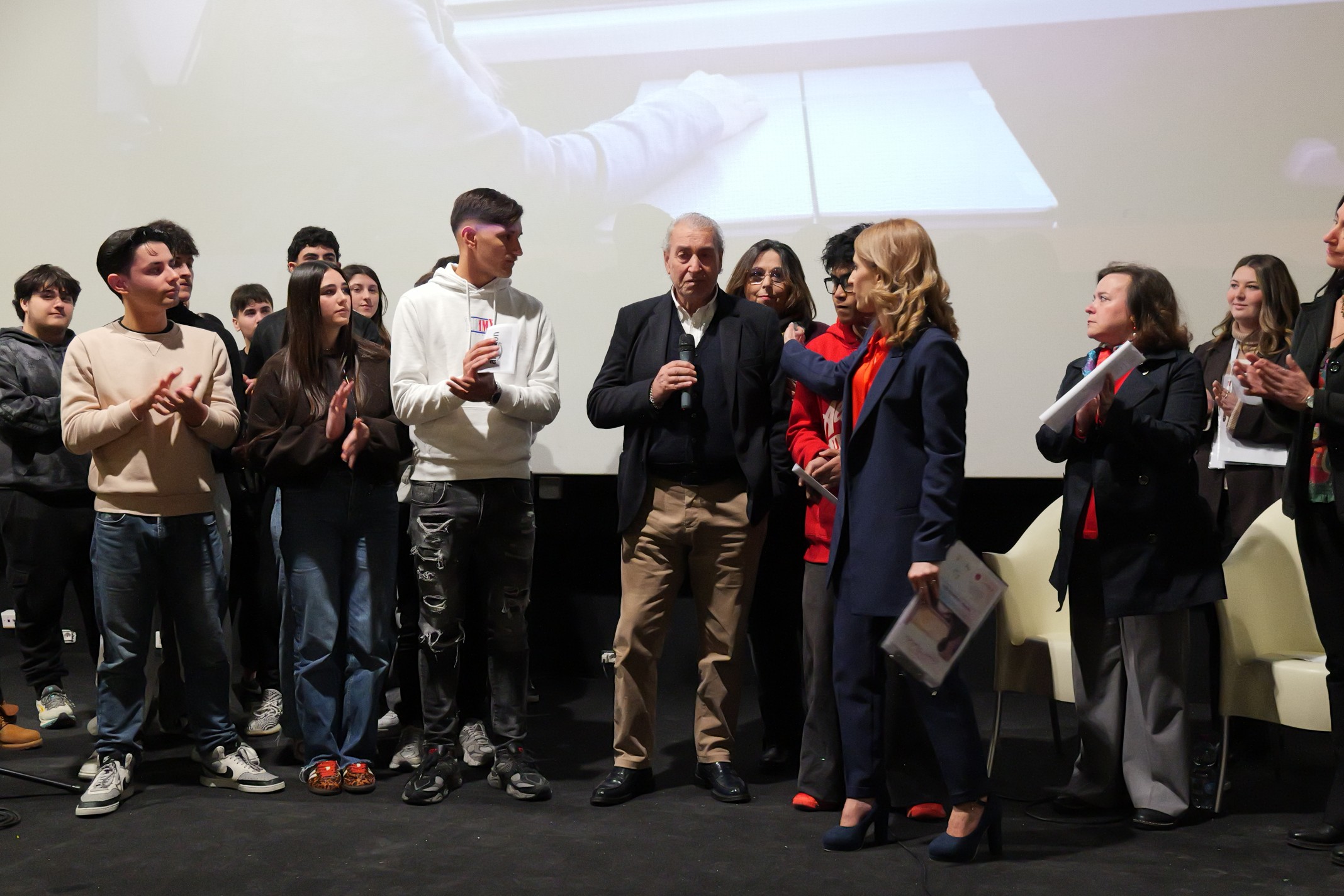 Palermo, 350 giovani trasformano il dolore in impegno: successo per il Premio “Laura Papadia” contro il femminicidio