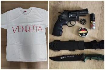 Prof accoltellata a scuola, il 13enne aveva annunciato su Telegram: “La ucciderò”