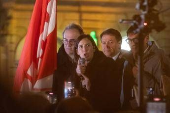 Referendum, leader dell’opposizione in festa: “Vittoria del No è un messaggio per Meloni”