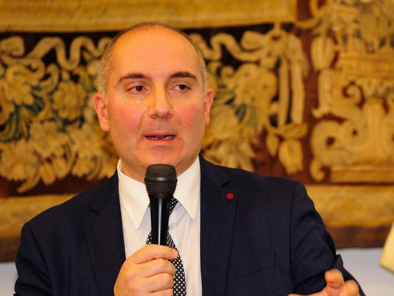 WhatsApp agli “under 13”, preoccupazione da Caramella Buona: “Bene le misure di sicurezza, ma attenzione a normalizzare l’uso precoce di questi strumenti”