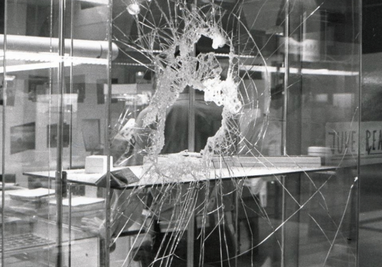 San Cataldo, colpo alla gioielleria del centro commerciale Il Casale: paura tra i presenti, indagini in corso