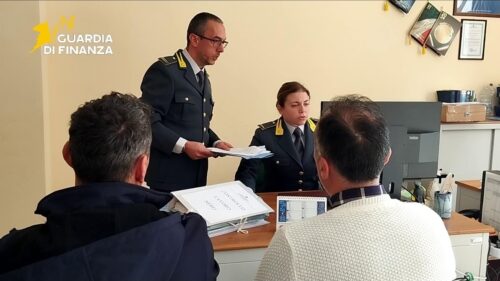 Caltanissetta, controlli della Guardia di Finanza: scoperti 35 lavoratori in nero