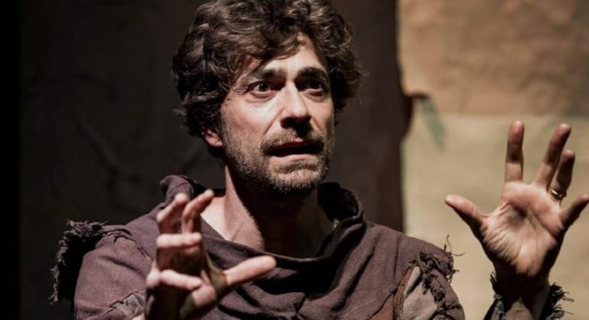 Caltanissetta, Teatro Regina Margherita gremito per Giovanni Scifoni: applausi per “Frà” e stagione “Atto 150” da record