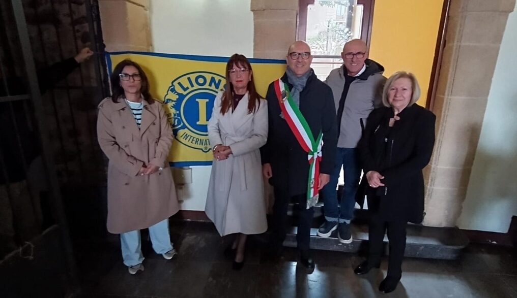 Lions Club Lentini, a Francofonte inaugurata targa in Braille nella sede comunale