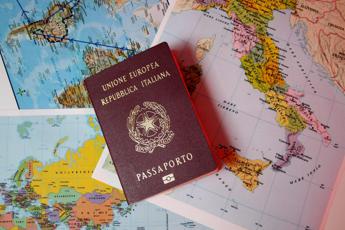 Spende 21mila euro per un viaggio in Antartide a 65 anni: “I soldi non sono per i miei figli”