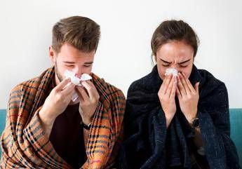 Torna il freddo, Pregliasco: “Stress per l’organismo, favorisce infezioni respiratorie”