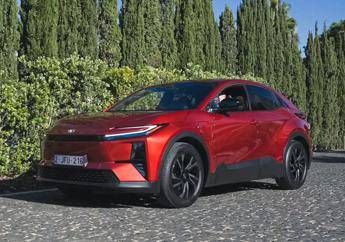 Toyota rilancia sull’elettrico con il C−HR+, suv ’emozionante’ con 600 km di autonomia