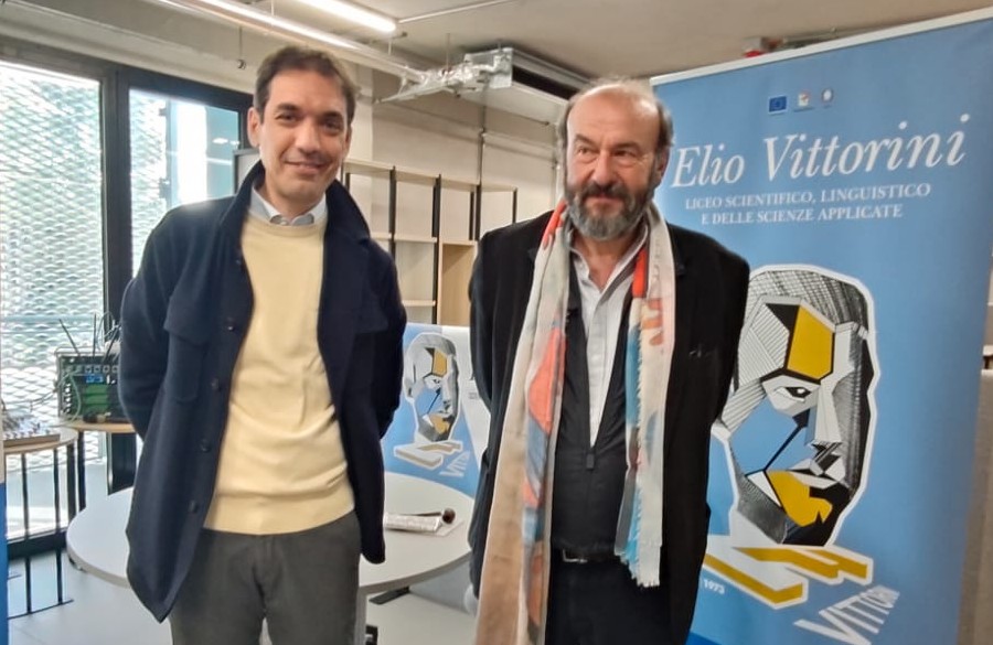 A Gela, con la presenza di Davide Rondoni, si apre “Una poesia sospesa” al Macchitella Lab