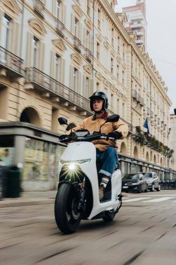 Zero Motorcycles presenta il nuovo scooter elettrico LS1