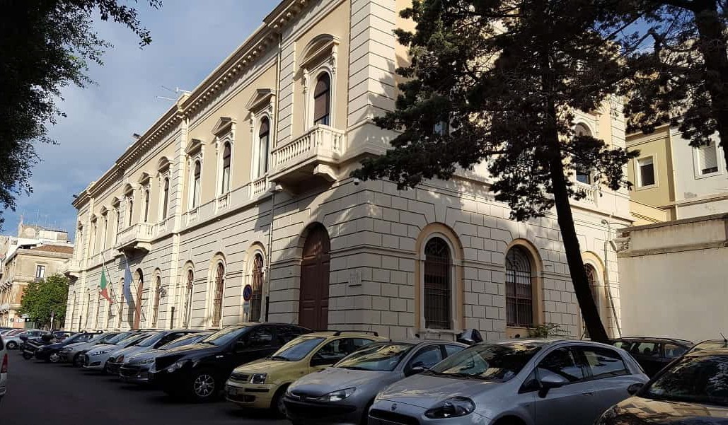 Aggrediti poliziotti in un carcere siciliano: la dura posizione del Sappe