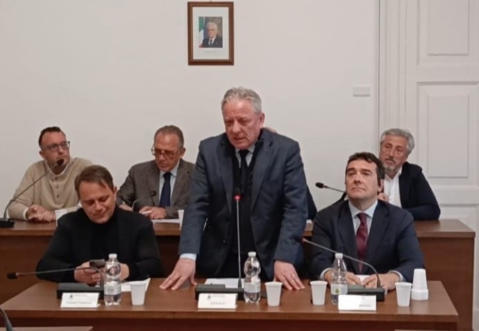 ANCI Sicilia a Niscemi: Amenta e Alvano: “Stop a Imu e Tari per i cittadini colpiti dalla frana e ristori per l’Ente”