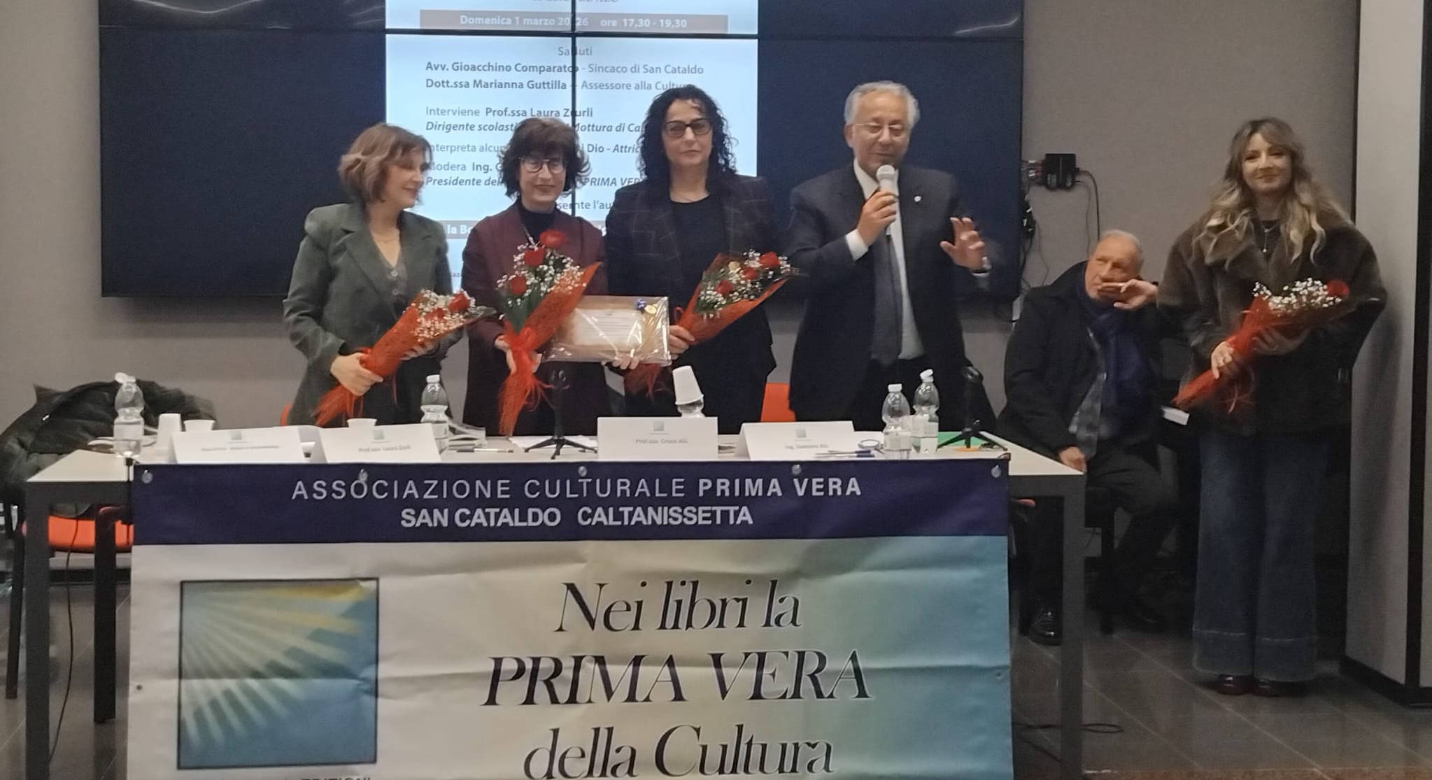 San Cataldo. Presentato nella sala Borsellino del palazzo comunale il romanzo “La ciocca ribelle” di Croce Alù