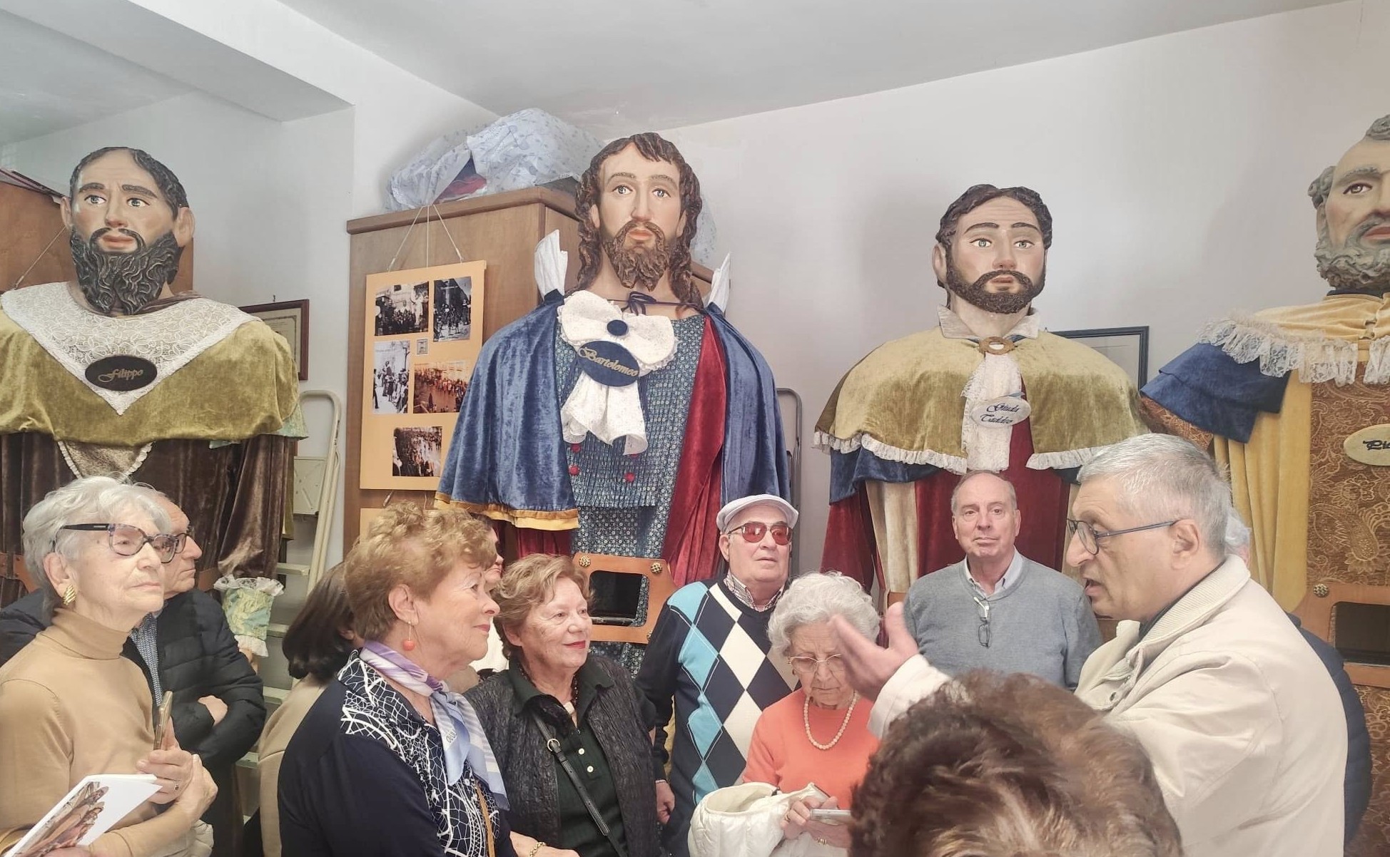San Cataldo. Turisti siracusani in visita ai Sanpaoloni guidati dall’associazione Giuseppe Amico Medico