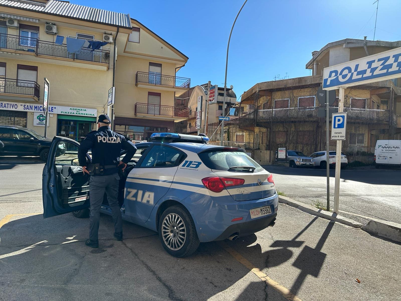 Ad Agrigento la Polizia ha sospeso attività in due bar: avrebbero somministrato alcolici a minori di 18 anni