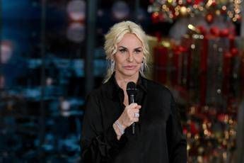 Antonella Clerici: “Rimasi incinta e mi fecero fuori dal programma, è stato vergognoso”