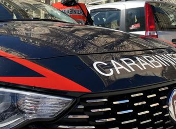 Anziano morto nell’incendio del suo appartamento a Lomazzo, vicino di casa fermato per omicidio