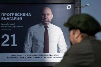 Bulgaria al voto oggi, Ue teme ascesa del controverso ex presidente Radev