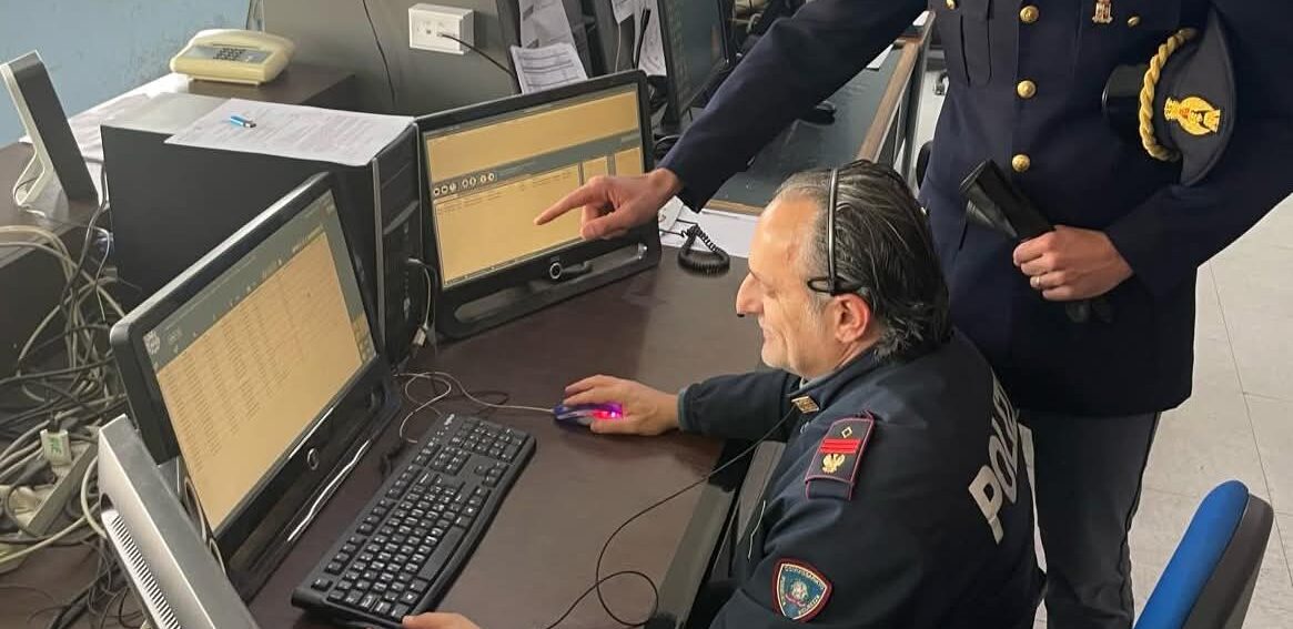 Aggrediscono agenti e poi si barricano in casa, nel Nisseno 2 arresti e una denuncia della Polizia