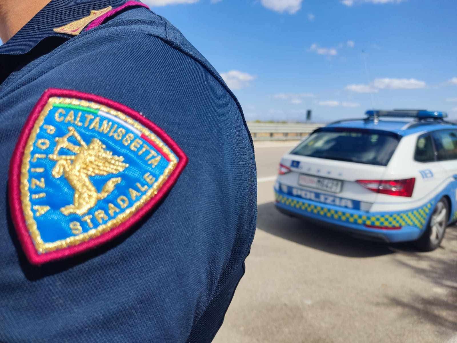 Caltanissetta, servizio abusivo di NCC: conducente senza abilitazione sanzionato dalla Polizia Stradale