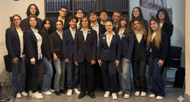 Caltanissetta, torneo nazionale “Dire e Contraddire” promosso dal CNF: il 9 aprile la squadra KALAT IUS parteciperà alla fase regionale