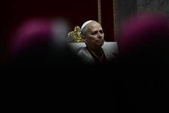 Il Papa alla veglia per la pace: “Chi prega non uccide”. Poi l’appello ai governi: “Stop al riarmo e follia della guerra”