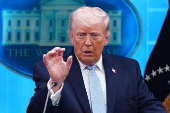 Iran, Trump: “Possiamo distruggerlo in una notte, ho il piano migliore di tutti”