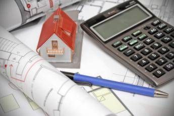 Mutuo, quale importo richiedere e come calcolare la rata con stipendio di 1.600 euro al mese: i consigli passo dopo passo