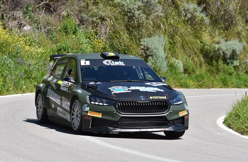 Motori. Al Rally del Sosio “Sestina” vincente per Marco Pollara e Giuseppe Princiotto su Skoda Fabia RS Rally2