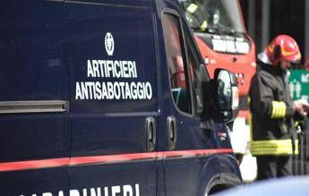 Roma, molotov esplosa davanti a un palazzo a San Giovanni