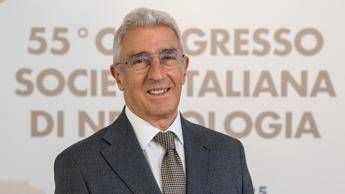 Salute, 11 aprile Giornata del Parkinson, appello neurologi: “Agire sui fattori di rischio”