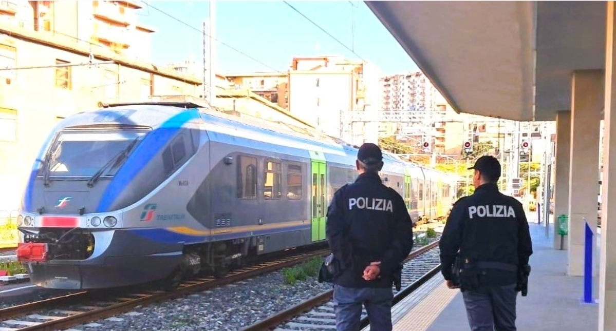 Caltanissetta. Attentato alla sicurezza dei trasporti, danneggiamento e interruzione di pubblico servizio: 2 minorenni denunciati dalla Polizia