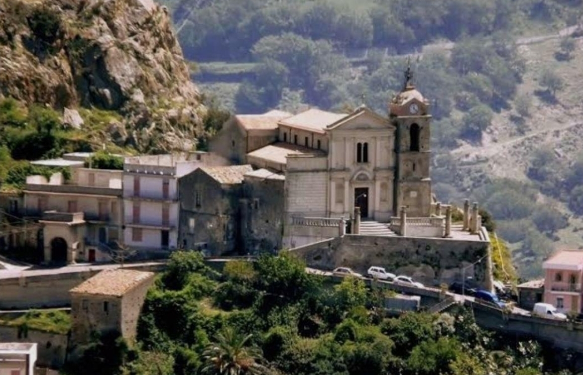 Bcsicilia: ad Acireale al via il convegno su “Villaggi, borghi, città, impianti industriali: tra edificazioni, trasformazioni e abbandono”