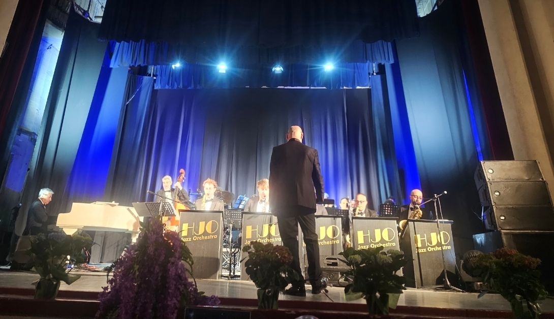 Lions Club Lentini, emozioni e successo per lo spettacolo musicale di solidarietà dell’HJO Jazz Orchestra