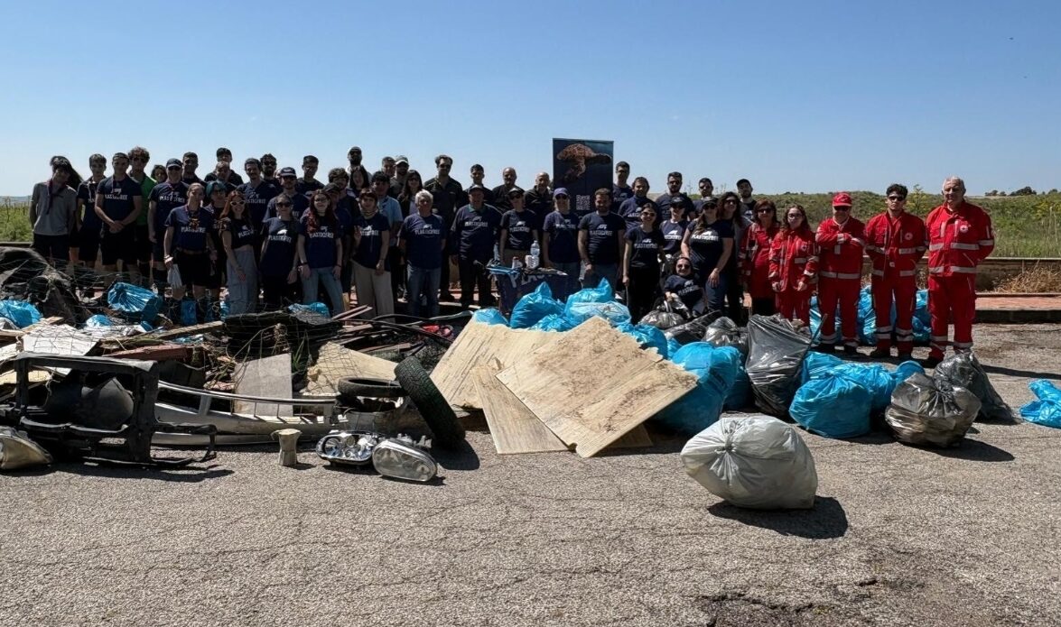 Plogging Day a Caltanissetta, Plastic Free rimuove 5 tonnellate di rifiuti a Santa Barbara
